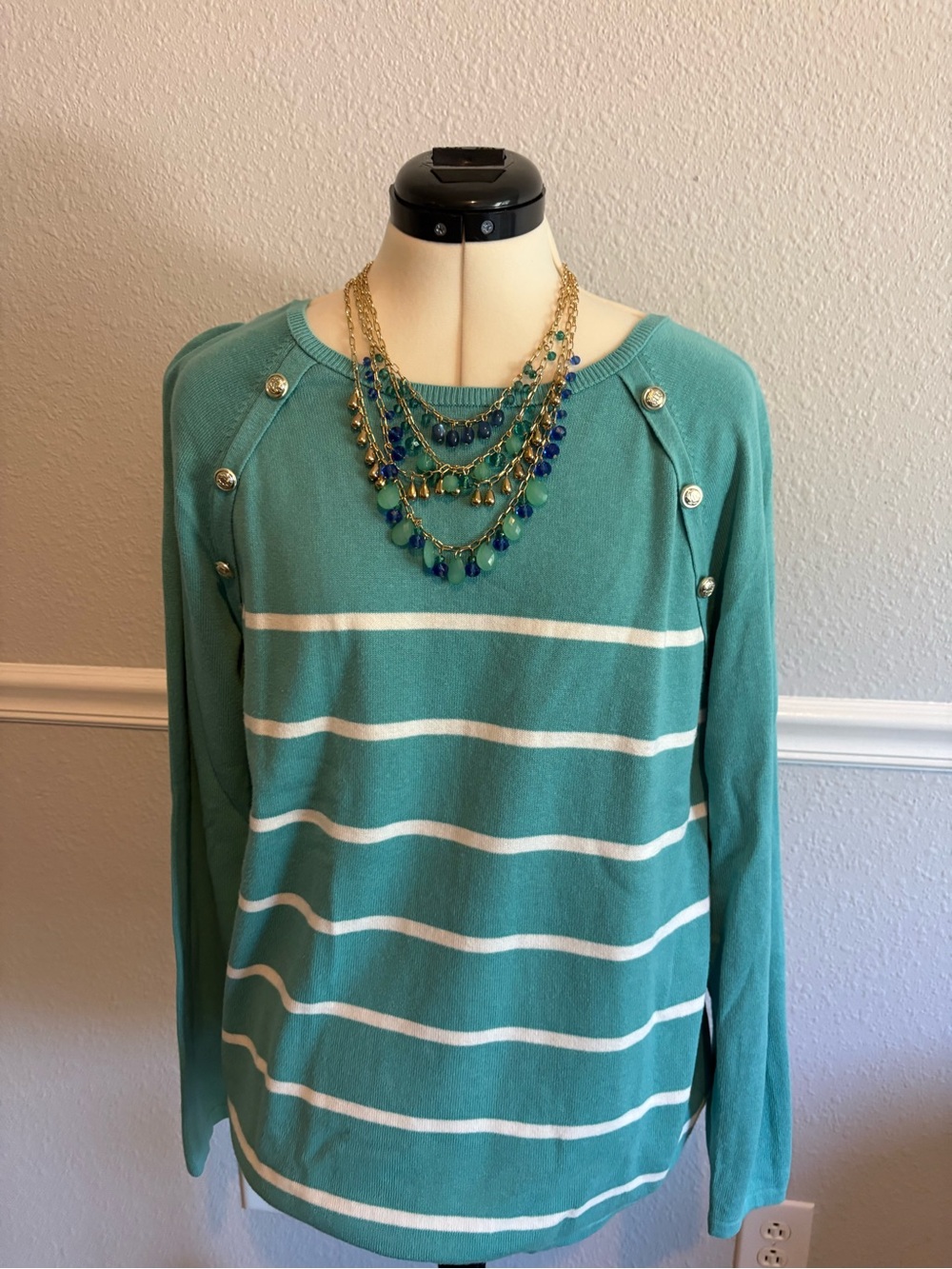 ✨ Beautiful Teal & Ivory Striped Sweater with necklace✨